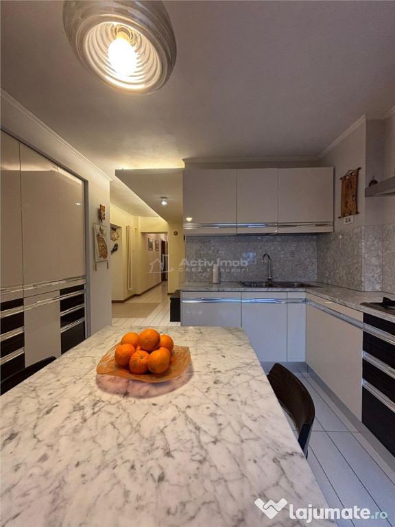 3 Camere, Lux, B-dul Unirii 