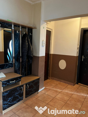 Chirie apartament 2 camere in Micro 16