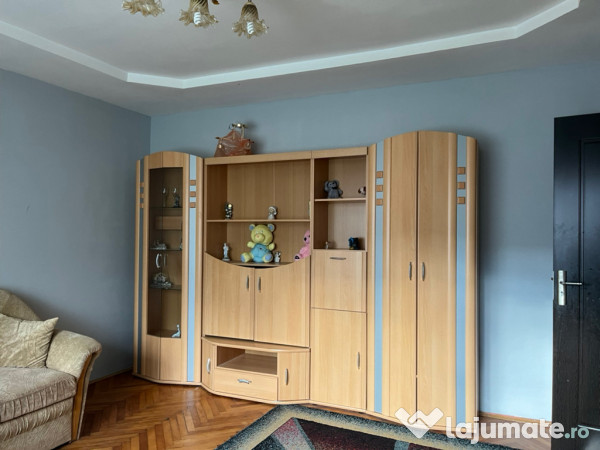 Chirie apartament 2 camere in Micro 16