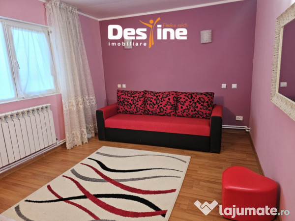 Casa cu etaj si mansarda, 7.200 mp teren, in comuna Probota 