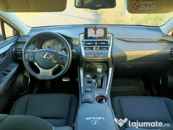Lexus NX 200t, 238 CP, automat, 50.500 km 