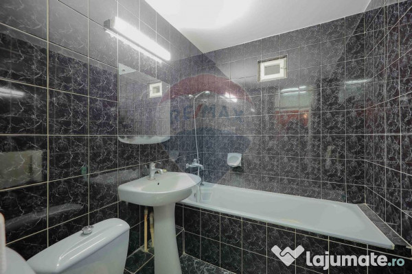 Apartament cu 3 camere de vânzare, în zona Dragoș Vodă 