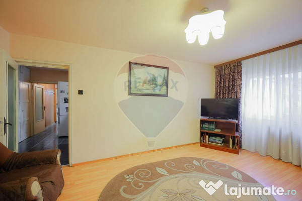 Apartament cu 3 camere de vânzare, în zona Dragoș Vodă 