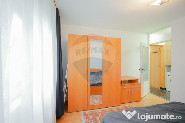 Apartament cu 3 camere de vânzare, în zona Dragoș Vodă 