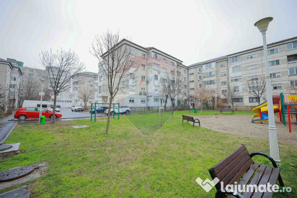 Apartament cu 3 camere de vânzare, în zona Dragoș Vodă 