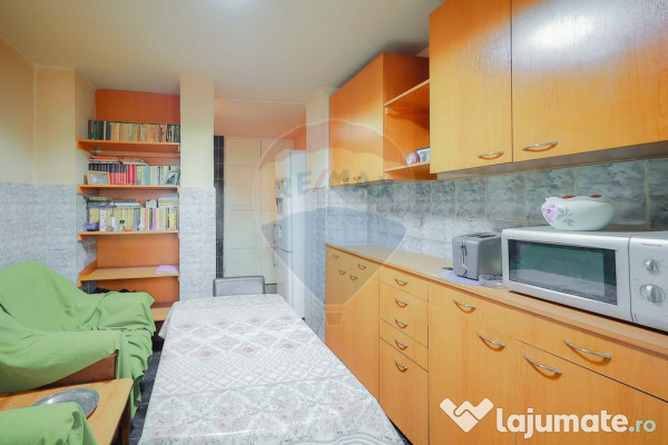 Apartament cu 3 camere de vânzare, în zona Dragoș Vodă 