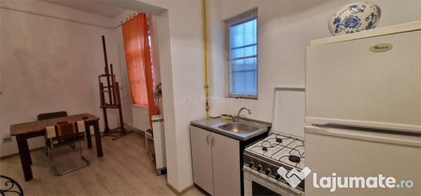 Chirie Resita Apartament 90 mp. etj.1 la casa. 