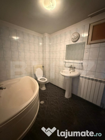 Casa spatioasa de inchiriat, 259 mp, zona Bereasca 