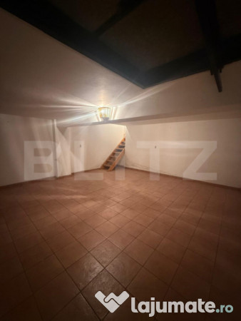 Casa spatioasa de inchiriat, 259 mp, zona Bereasca 