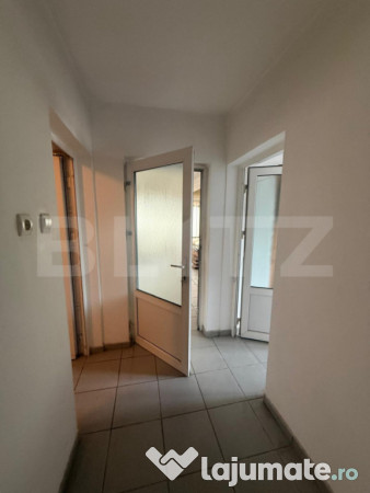 Casa spatioasa de inchiriat, 259 mp, zona Bereasca 