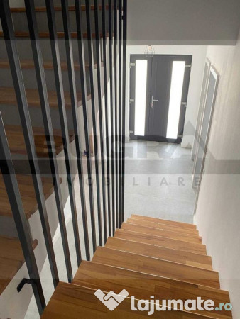 Duplex modern de 4 camere, 117mp, curte, parcare, zona Au...