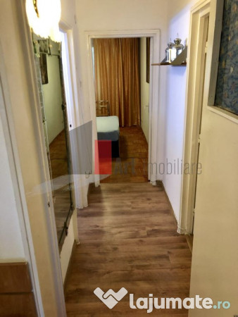 Vânzare apartament 3 camere Piața Sudului - Secuilor