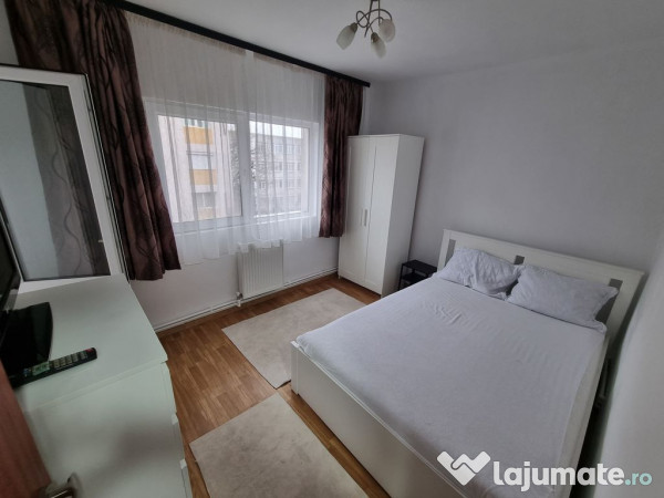 Inel 2 scoala 39-apartament 4 camere la cheie 