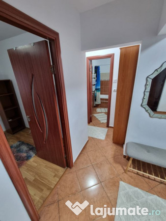 Inel 2 scoala 39-apartament 4 camere la cheie 