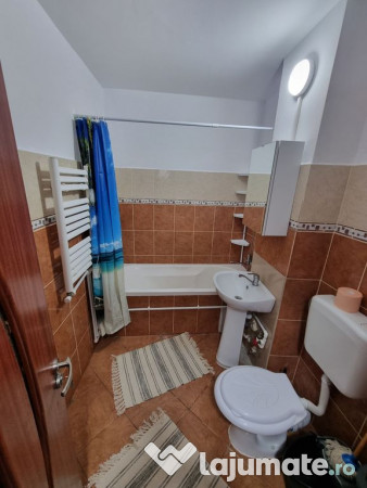 Inel 2 scoala 39-apartament 4 camere la cheie 