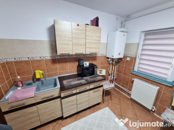 Inel 2 scoala 39-apartament 4 camere la cheie 