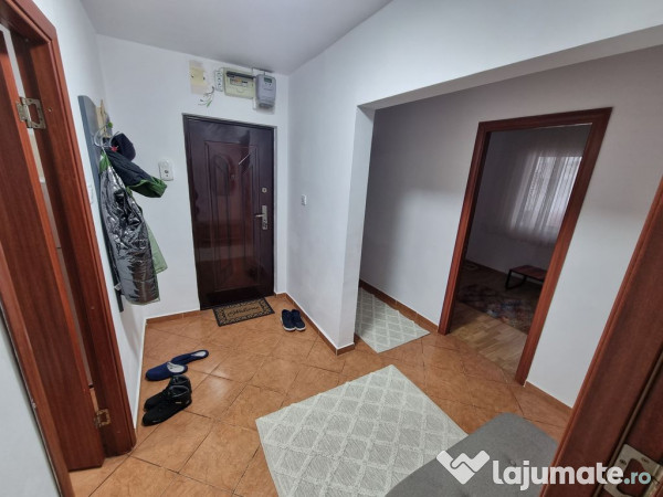 Inel 2 scoala 39-apartament 4 camere la cheie 