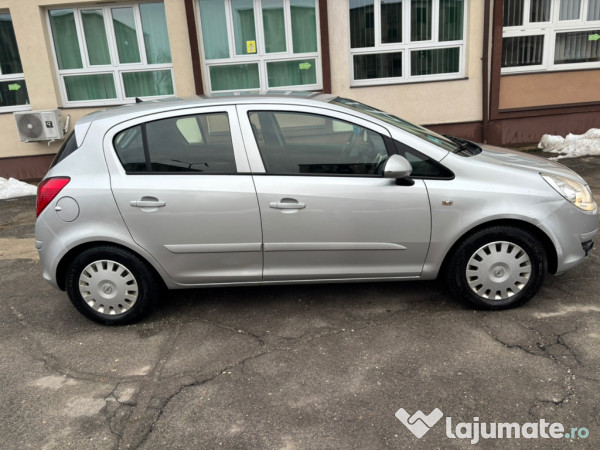 Opel corsa/2008/recent adus