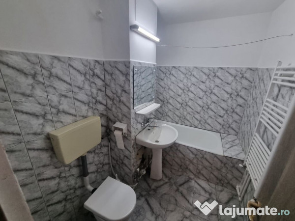 Faleza nord-apartament 2 camere decomandat cu gaze 