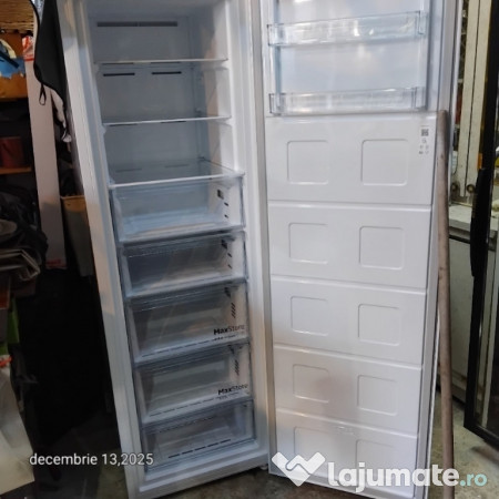Congelator beko cu 8 sertare
