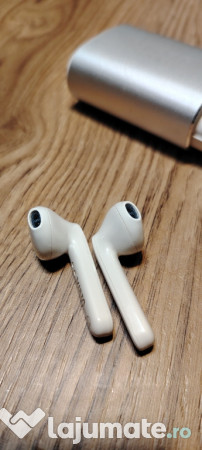 Căști pentru IPhone. 