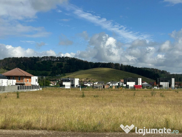 Parcela 800 mp, zona Sanpetru Lempes!