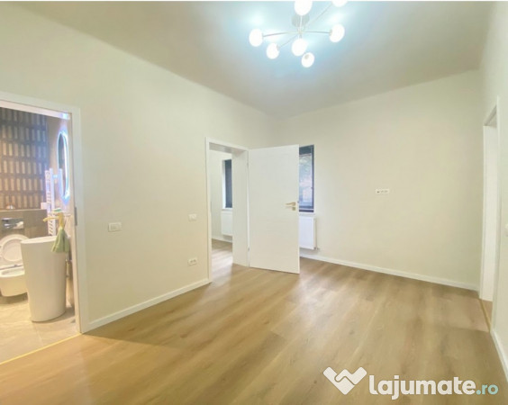 Spatiu comercial/birouri ultracentral Pitesti, 800 EURO 