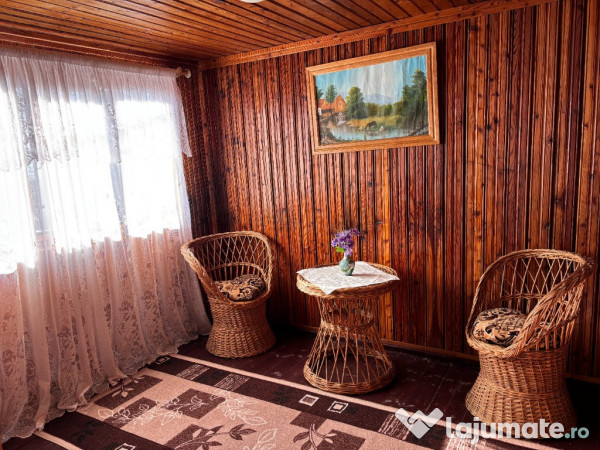 Casa gospodarului, bine întreținută, cu teren generos – Comarnic 