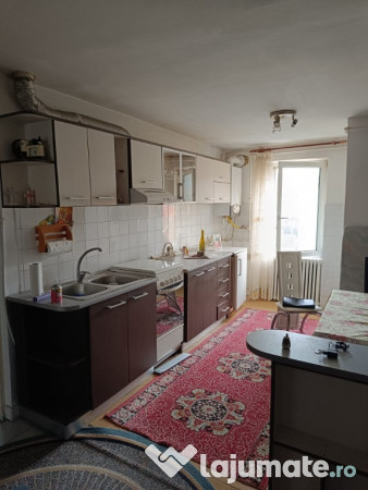 Apartament 4 camere zona Sens et 4 