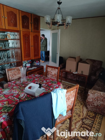 Apartament 4 camere zona Sens et 4 