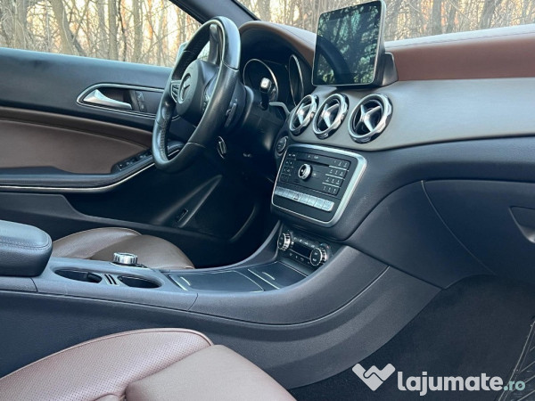 Mercedes GLA 2017 220D 4 MATIC 