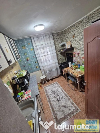 Dacia, decomandat, 2 camere, apartament de vanzare 