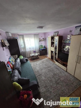 Dacia, decomandat, 2 camere, apartament de vanzare 