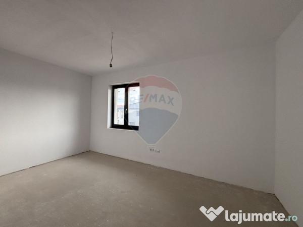 Casă / Vilă cu 4 camere de vânzare 