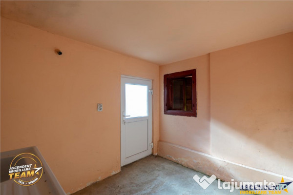 FILM! De casa traditionala, cu dependinte si facilitati, in 