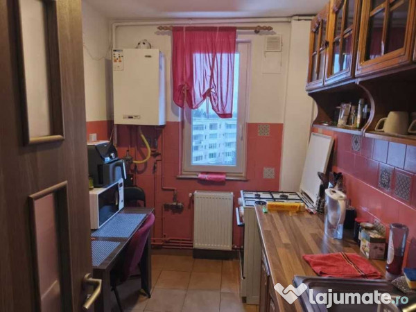 Apartament de 2 camere zona ASTRA,str Saturn 