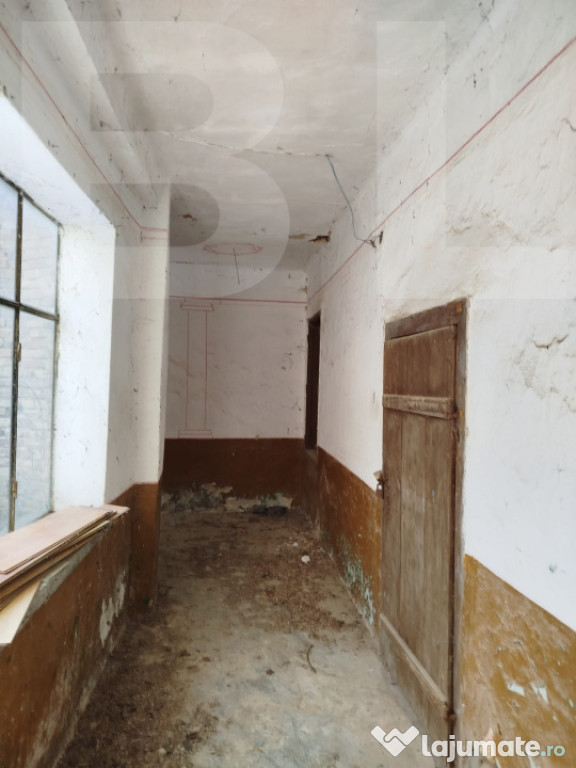 Vand casa ce necesita revonare la Zgribesti nr 100 strada Pr 