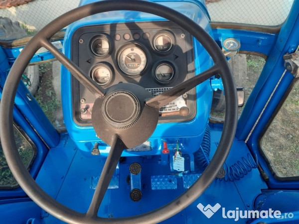 Tractor Ford 130 cp,model 8700 