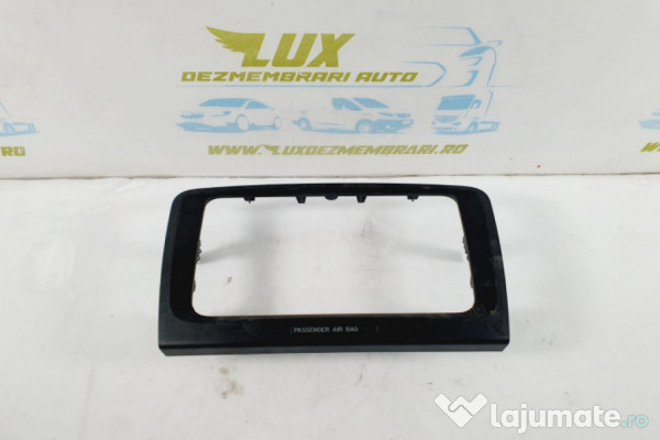 Ornament bord rama navigatie 3t0858069 Skoda Superb 2 [2008