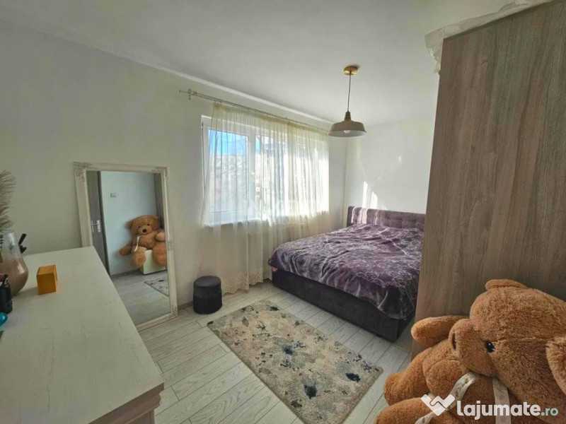 Apartament 3 camere-etajul 2-67mp-Podu Ros-Palas Mall