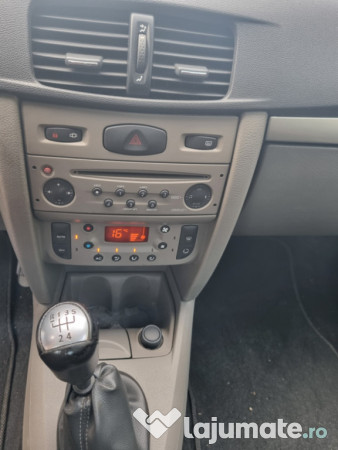 Renault Clio 2013 , benzina cu 130.000 km rulati 