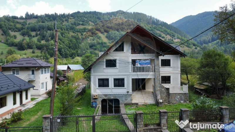 Casă / Vilă 7 camere sat Mădei comuna Borca Jud Neamț 