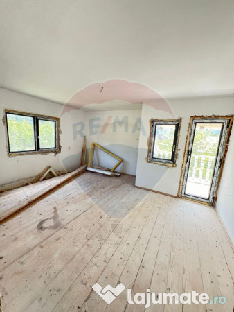 Casă / Vilă 7 camere sat Mădei comuna Borca Jud Neamț 