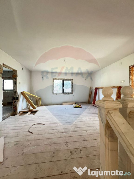 Casă / Vilă 7 camere sat Mădei comuna Borca Jud Neamț 