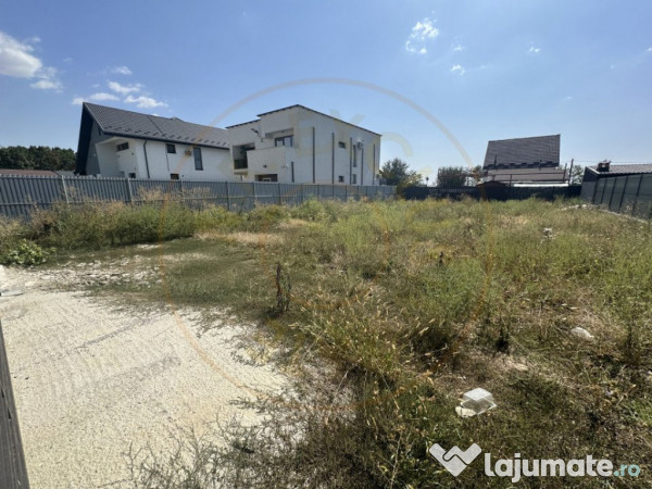 Teren imprejmuit + gard zona Magic Trivale 