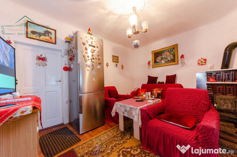 Casa cu 2 camere si 900 mp teren, zona Subcetate, Arad 