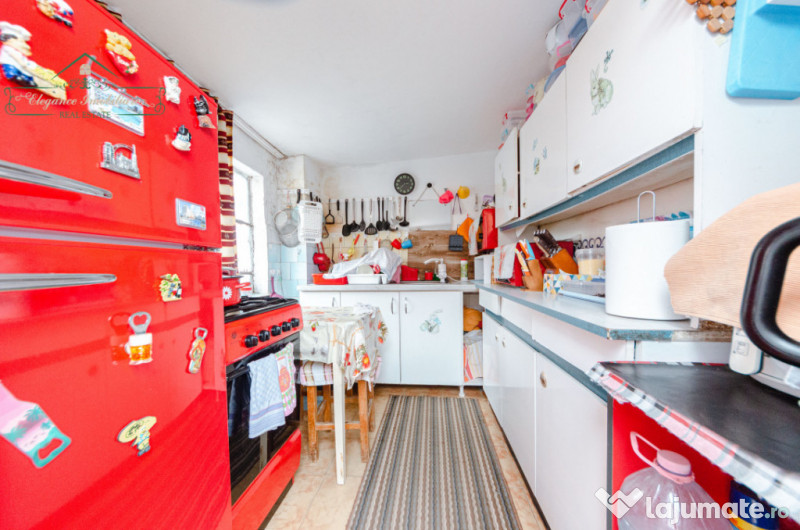 Casa cu 2 camere si 900 mp teren, zona Subcetate, Arad 