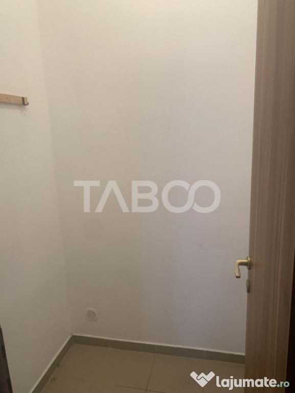 Spatiu comercial de inchiriat 90 mpu curte 35 mp in Poplaca 