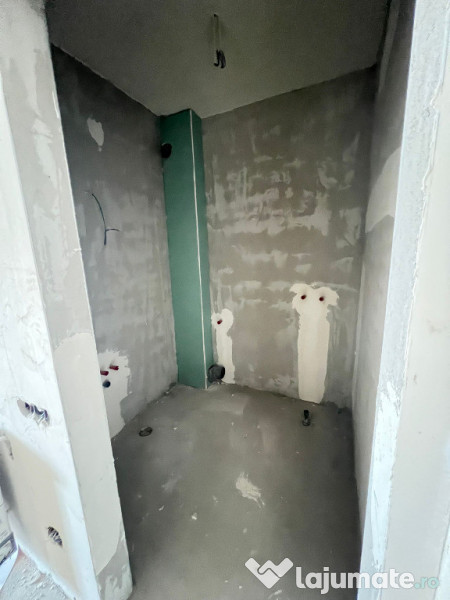 Apartament cu 3 camere zona Urusuagului!