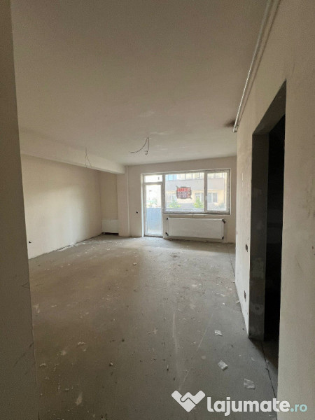 Apartament cu 3 camere zona Urusuagului!